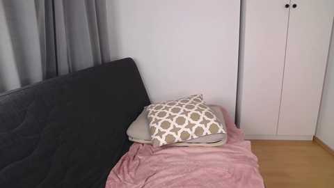 princessjasmine_18 @ chaturbate on 20241009