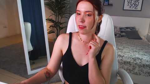 crystall_renn @ chaturbate on 20241012