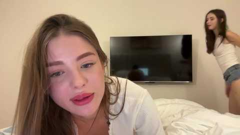 endlessmia @ chaturbate on 20241012
