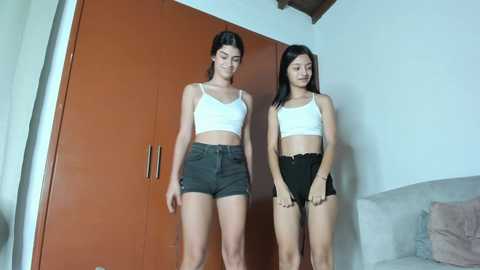 littlesexualworld @ chaturbate on 20241012