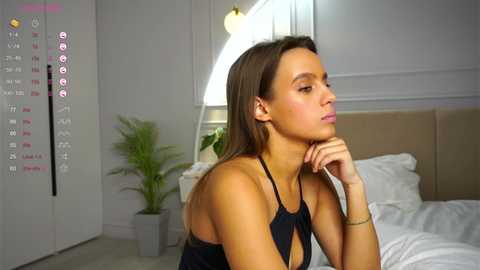 li_queen_ @ chaturbate on 20241013