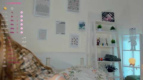 _magic_smile_ @ chaturbate on 20241019