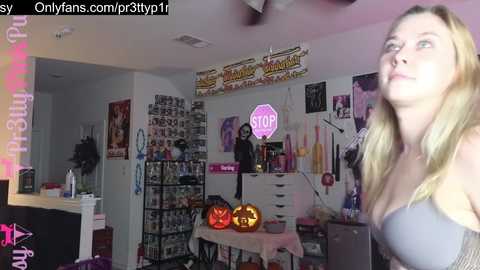pr3ttyp1nkpussy @ chaturbate on 20241019
