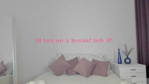 violetta_finch @ chaturbate on 20241019