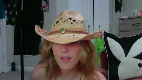 briadominick @ chaturbate on 20241020