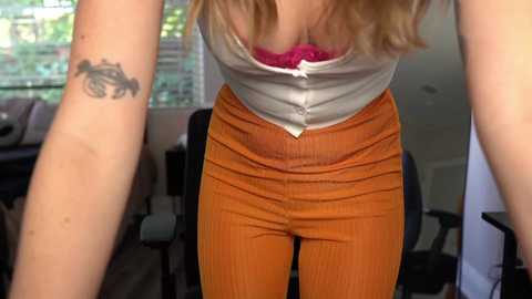 emma_ruby @ chaturbate on 20241021