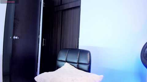 carolyne_sweet @ chaturbate on 20241023