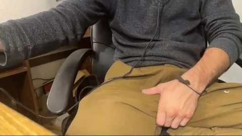 makemeyours24 @ chaturbate on 20241023