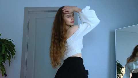 mira_lanes @ chaturbate on 20241023