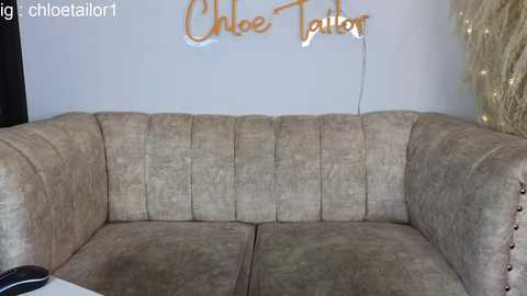 chloe_tailor_ @ chaturbate on 20241024
