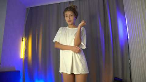 elisa_moon @ chaturbate on 20241024