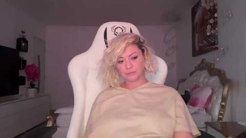 kiradivine @ chaturbate on 20241024