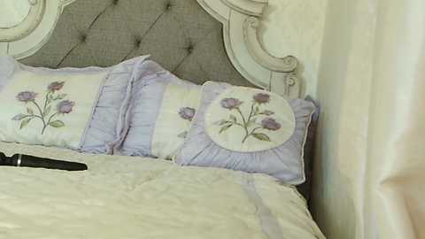 littlegreekflower @ chaturbate on 20241027