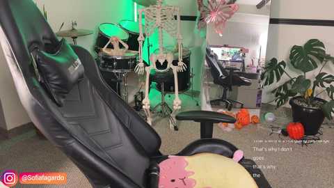 sweet_littleee @ chaturbate on 20241027