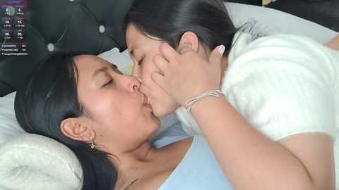 2summerlove2 @ chaturbate on 20241028