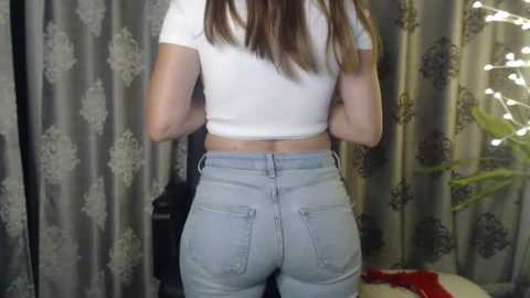 littleflowers @ chaturbate on 20241031