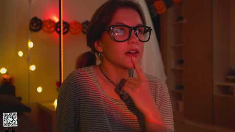 tiny_miracle @ chaturbate on 20241101