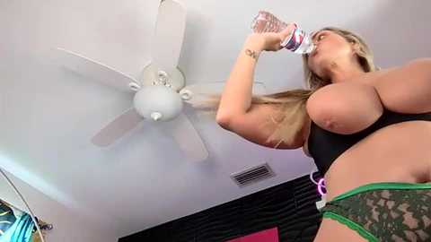kateskurves @ chaturbate on 20241104