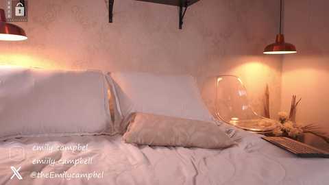 emiilycampbell @ chaturbate on 20241105