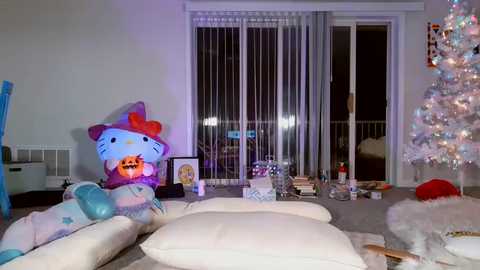 switchykitty @ chaturbate on 20241107