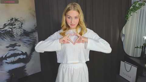 emilyhewell @ chaturbate on 20241109