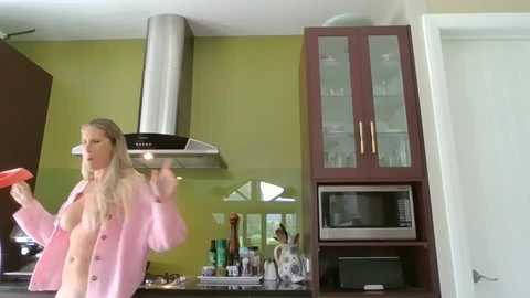 kumfoxlive @ chaturbate on 20241113