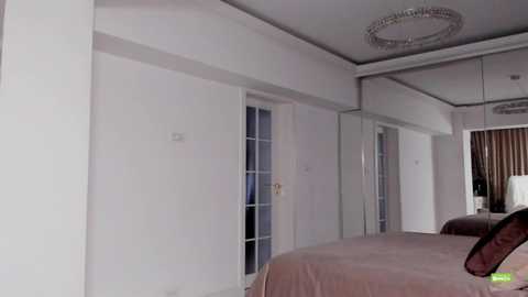 unforgettable_s @ chaturbate on 20241115