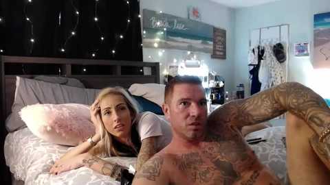 lolaisfamous @ chaturbate on 20241117
