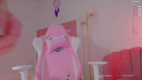 nicolle_mitchelle @ chaturbate on 20241118