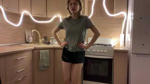 holydori @ chaturbate on 20241119