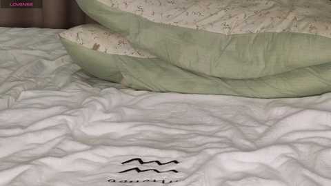 lucynuty @ chaturbate on 20241122