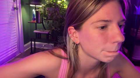 oliviahansleyy @ chaturbate on 20241123