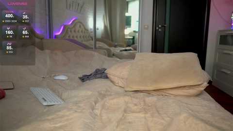 oh_julie @ chaturbate on 20241124