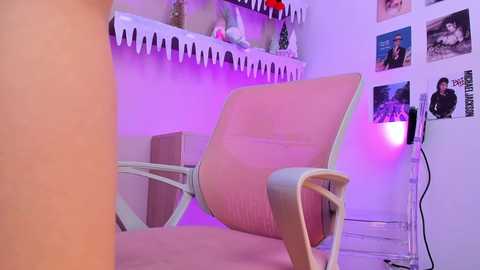 little_effy18_ @ chaturbate on 20241126