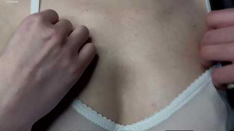 lauratanguy @ chaturbate on 20241129