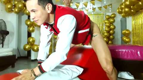 crismens @ chaturbate on 20241130
