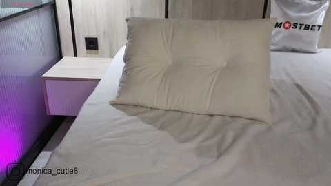 kittyloffe @ chaturbate on 20241201