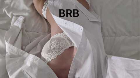 lauratanguy @ chaturbate on 20241202