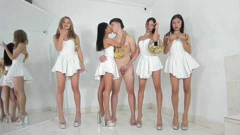 your_dolls @ chaturbate on 20241204