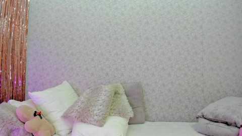 crystalnut @ chaturbate on 20241205