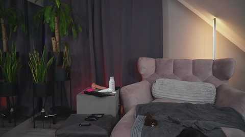 hotmilfbitch @ chaturbate on 20241205