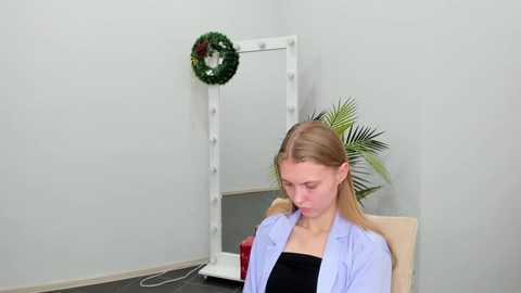phoebepaw @ chaturbate on 20241205