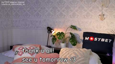 ella_knockers_xl @ chaturbate on 20241206