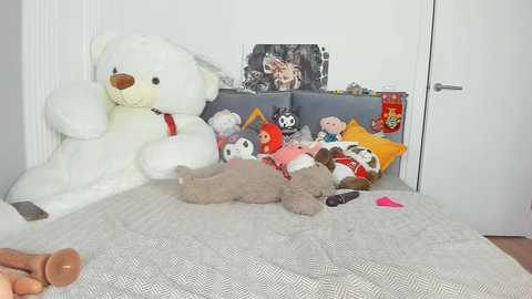 jenie_fire @ chaturbate on 20241208