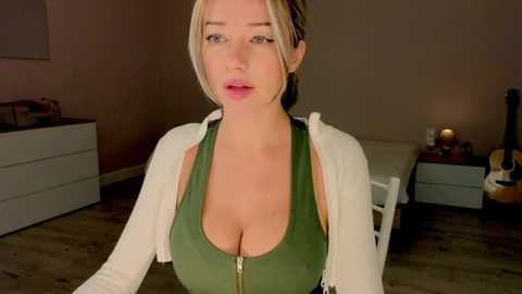 lenamuti @ chaturbate on 20241208