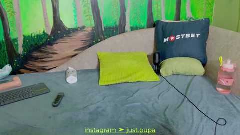 pinkypuppa @ chaturbate on 20241208