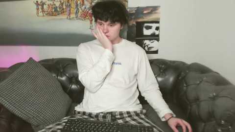 sw33tie_tom @ chaturbate on 20241208