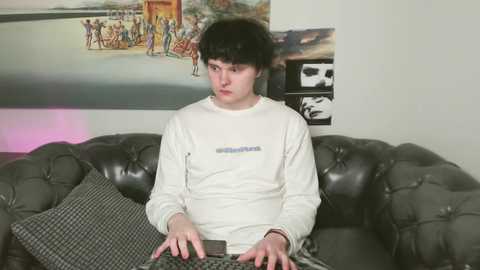 sw33tie_tom @ chaturbate on 20241208