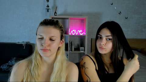 caressyourself @ chaturbate on 20241210