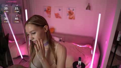 avroramy @ chaturbate on 20241211
